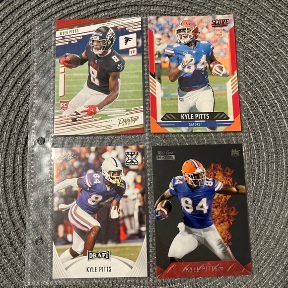 💋 Kyle Pitts, NFL Football Trading Cards, Mixed Lot of 4 - Picture 3 of 5
